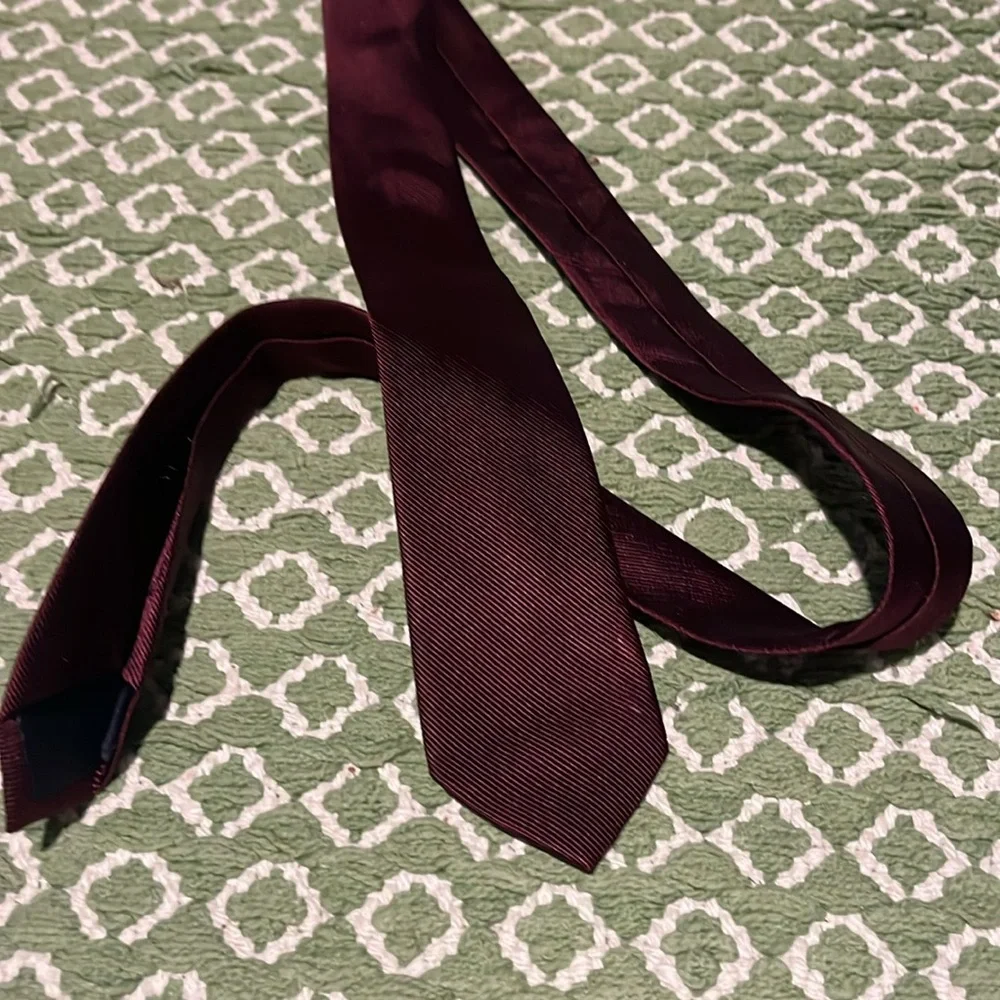 Crewcuts 100% silk tie blue with solid pattern length 42